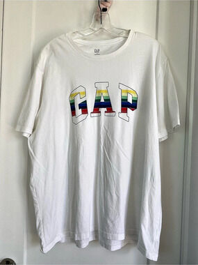 GAP Rainbow Logo T-Shirt Color Block Graphic Tee Size XXL Like New